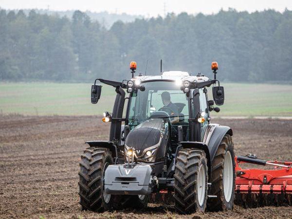 Valtra unveils G series tractor range